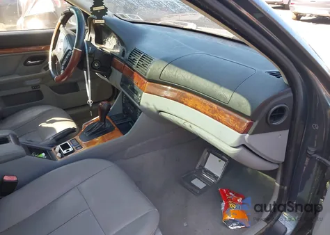 2000 BMW 528Ia z USA, uszkodzony, nr VIN WBADM6345YGU21445